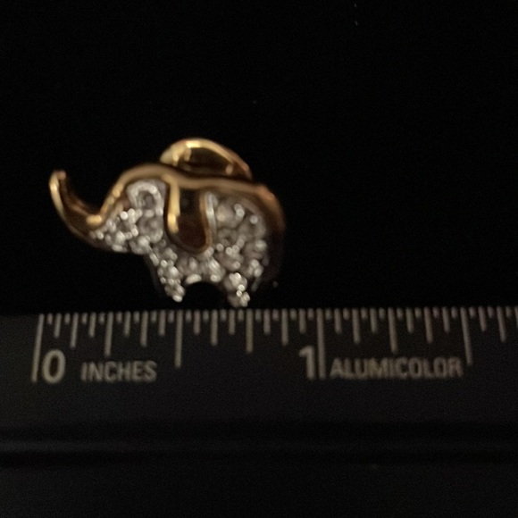 Lucky Elephant Lapel Pin - Picture 3 of 4